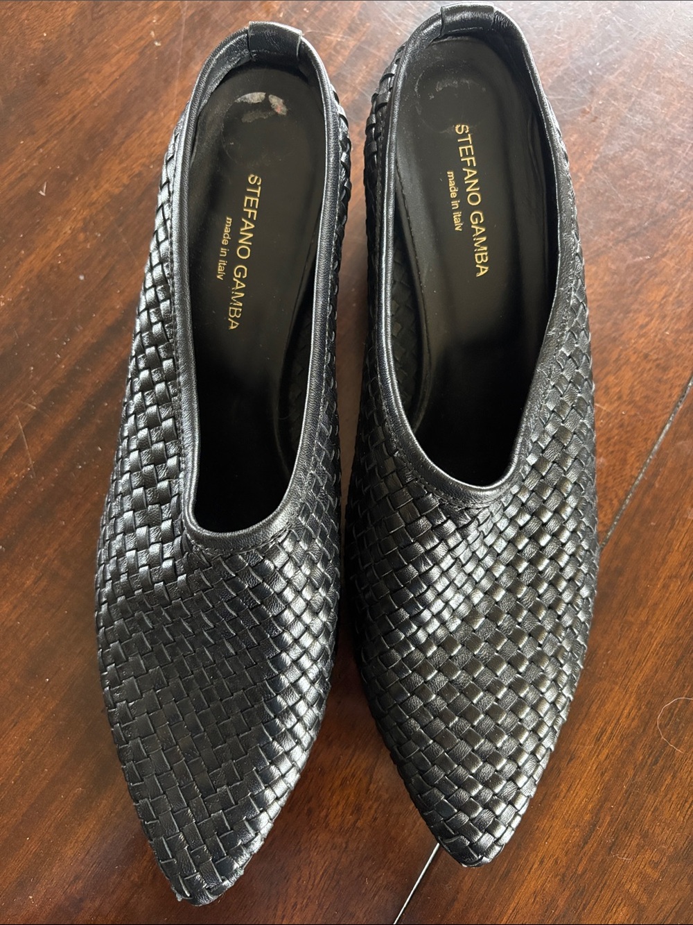 Vero Cuoio Black Woven Pointed Flats